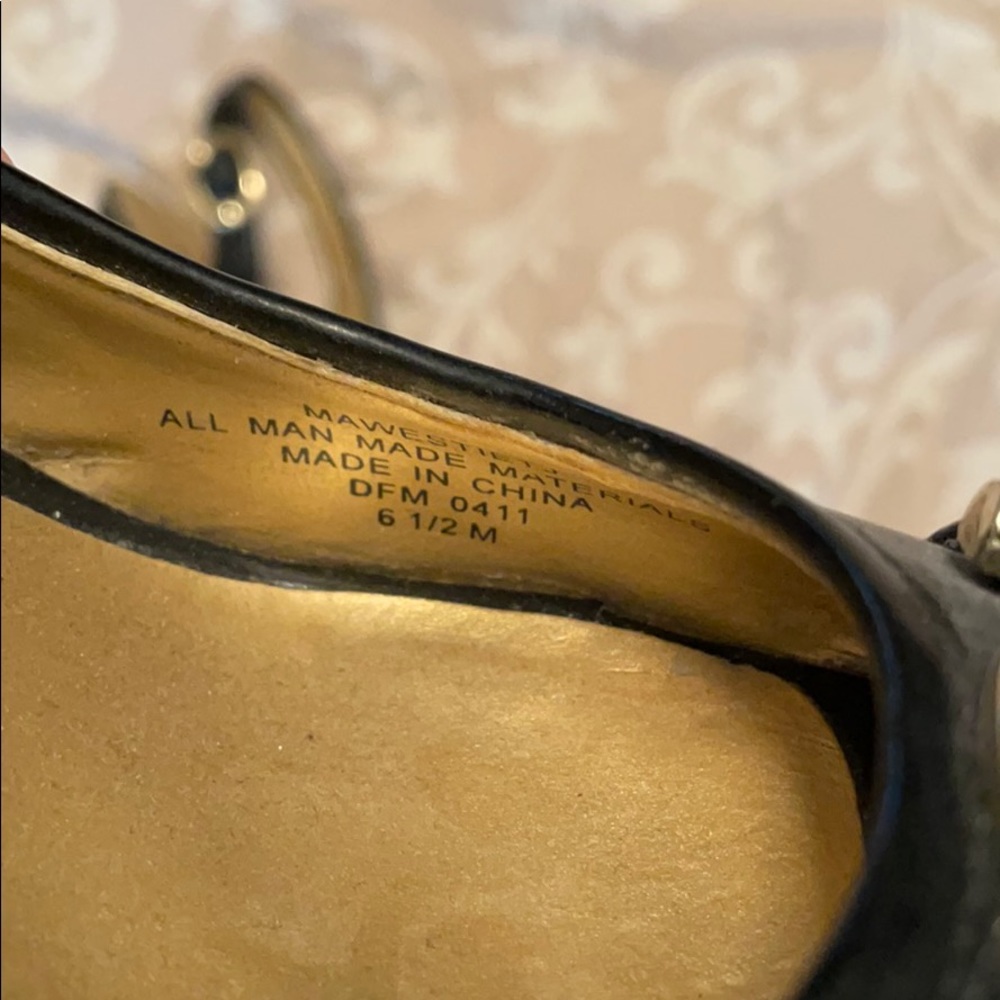 Anne Klein Black Slingbacks - Picture 10 of 12
